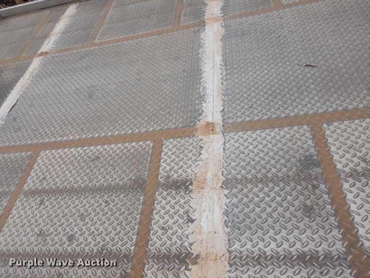 image for item KJ9132 2007 H&H  enclosed cargo trailer