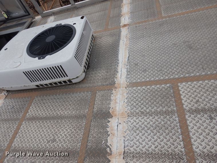 image for item KJ9132 2007 H&H  enclosed cargo trailer