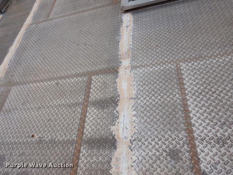 image for item KJ9132 2007 H&H  enclosed cargo trailer