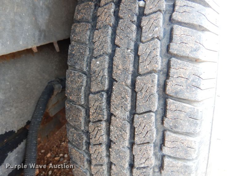 image for item KJ9132 2007 H&H  enclosed cargo trailer