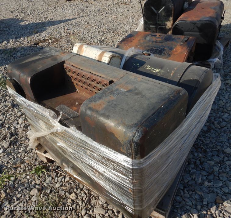 image for item KO9835 (27) tanks