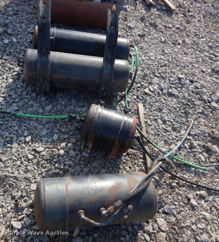 image for item KO9835 (27) tanks