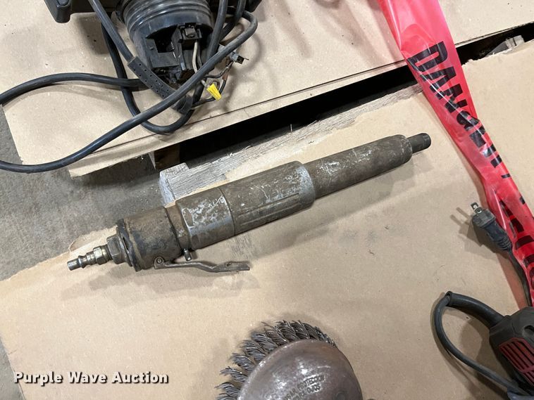 image for item KO9851 Tools