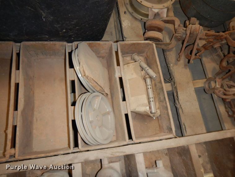 image for item KO9858 Building materials