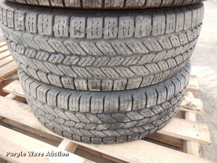 image for item KO9871 (48) tires