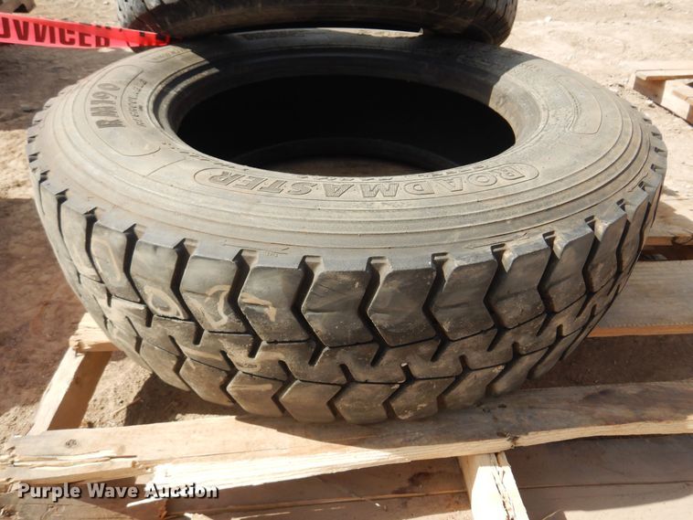 image for item KO9871 (48) tires