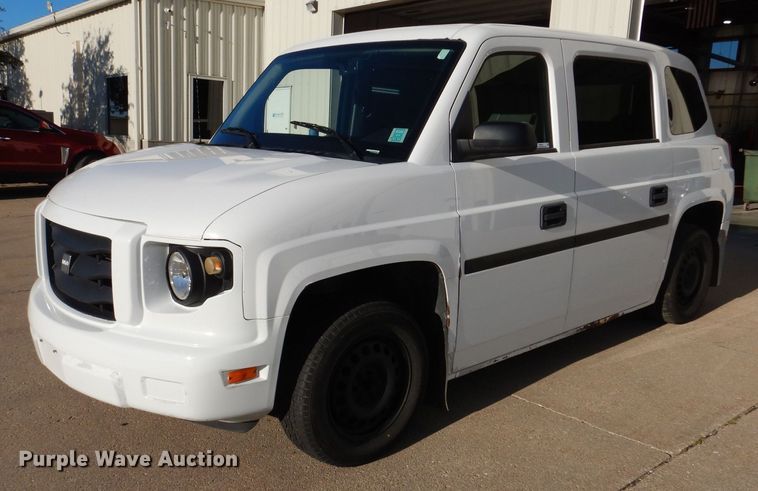 image for item KP9471 2014 VPG MV-1  handicap accessible van