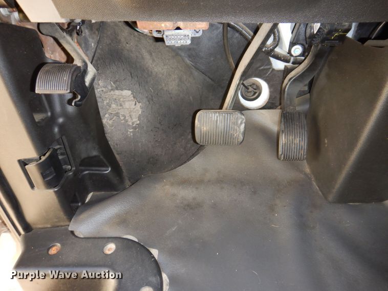 image for item KP9471 2014 VPG MV-1  handicap accessible van