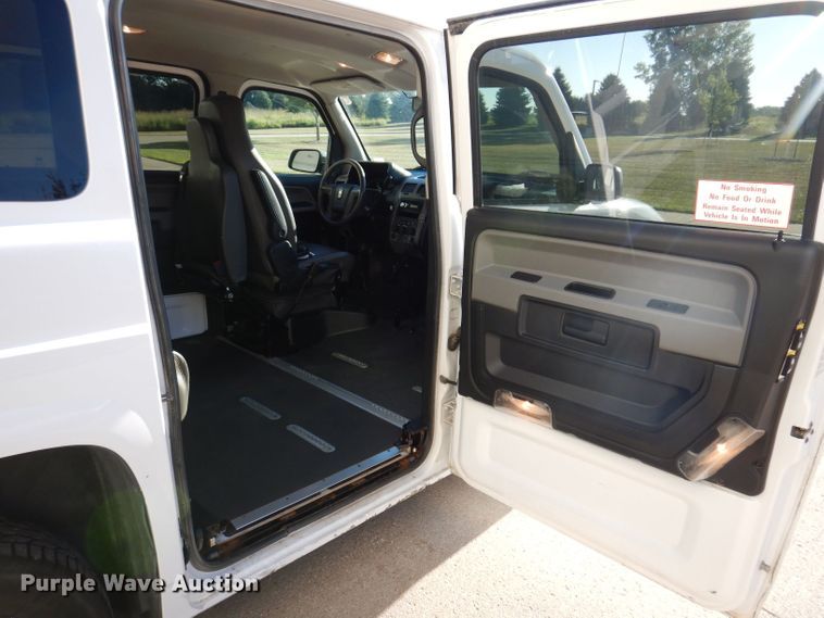 image for item KP9471 2014 VPG MV-1  handicap accessible van