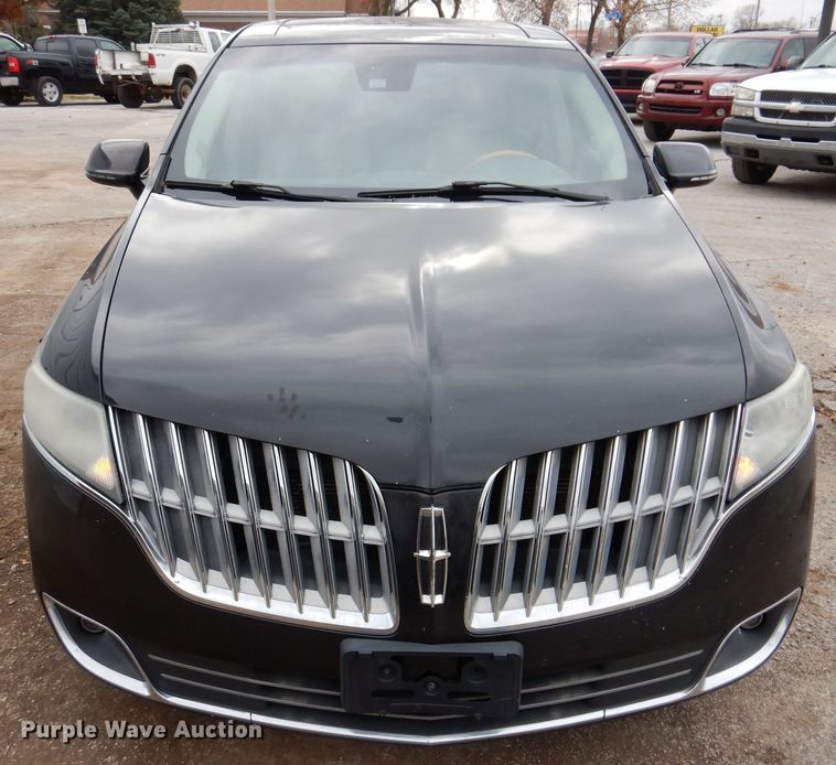 image for item KW9287 2010 Lincoln MKT  SUV