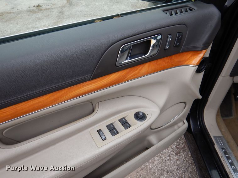 image for item KW9287 2010 Lincoln MKT  SUV