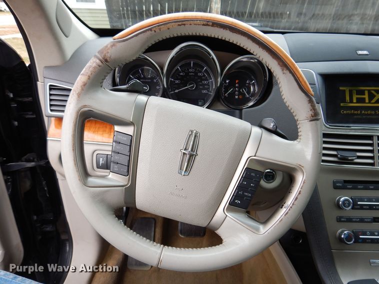 image for item KW9287 2010 Lincoln MKT  SUV