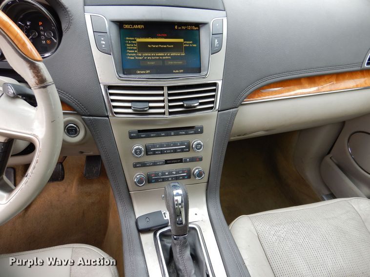image for item KW9287 2010 Lincoln MKT  SUV