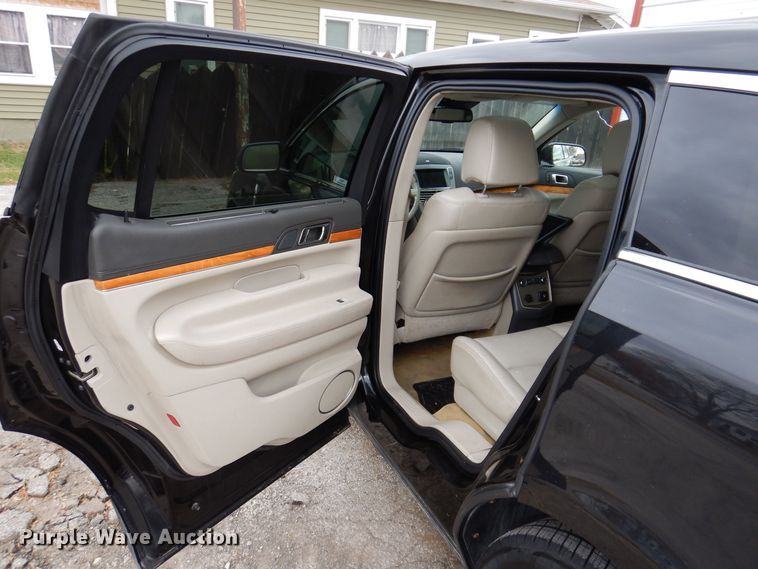 image for item KW9287 2010 Lincoln MKT  SUV