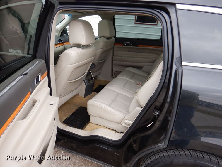 image for item KW9287 2010 Lincoln MKT  SUV
