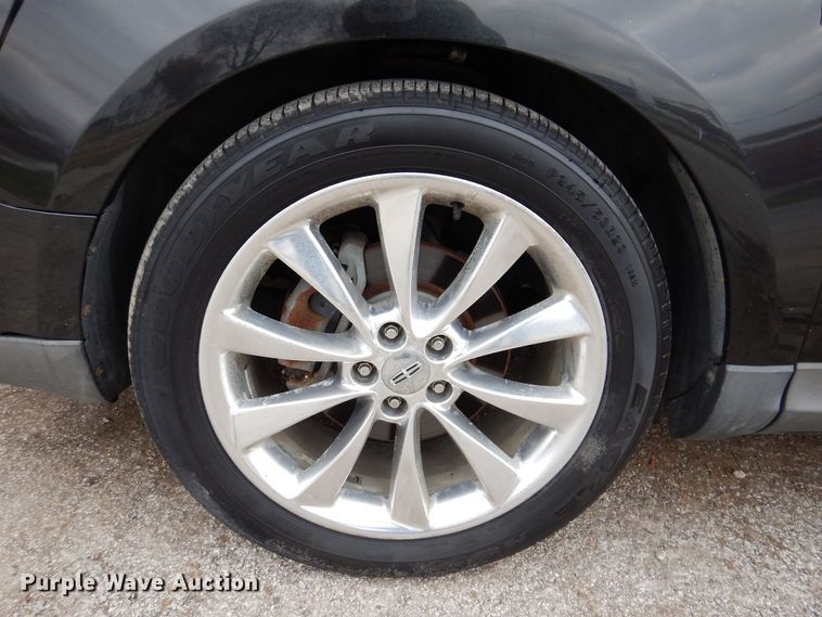 image for item KW9287 2010 Lincoln MKT  SUV