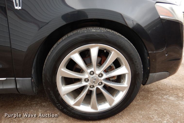 image for item KW9287 2010 Lincoln MKT  SUV