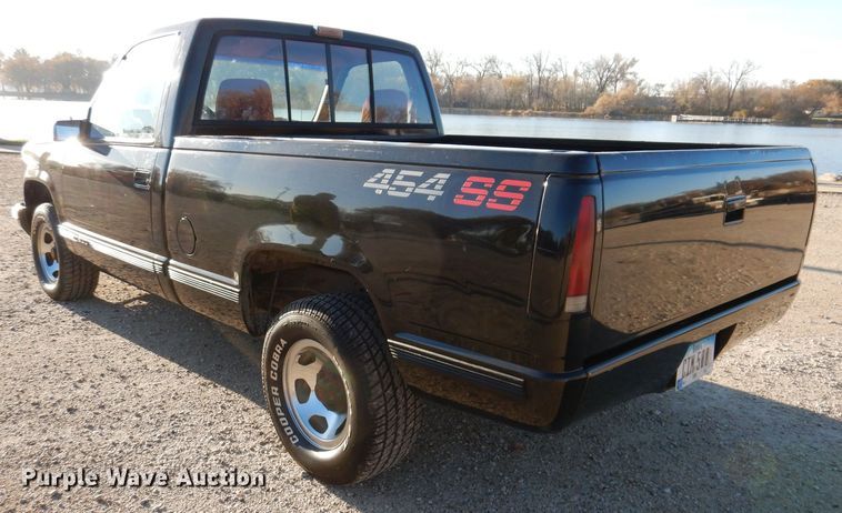 image for item KW9313 1990 Chevrolet Cheyenne C1500  SS pickup truck