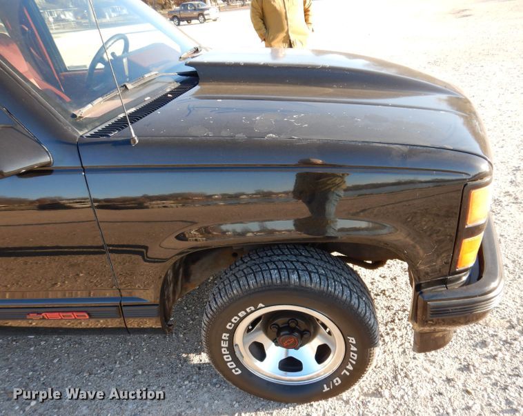 image for item KW9313 1990 Chevrolet Cheyenne C1500  SS pickup truck