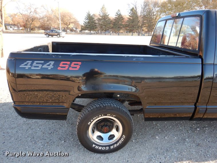 image for item KW9313 1990 Chevrolet Cheyenne C1500  SS pickup truck