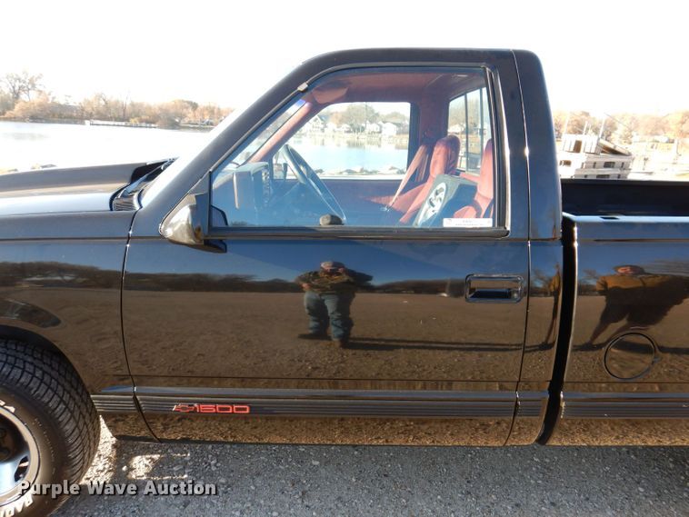 image for item KW9313 1990 Chevrolet Cheyenne C1500  SS pickup truck