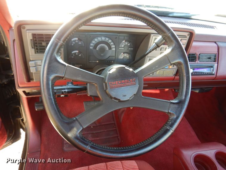 image for item KW9313 1990 Chevrolet Cheyenne C1500  SS pickup truck