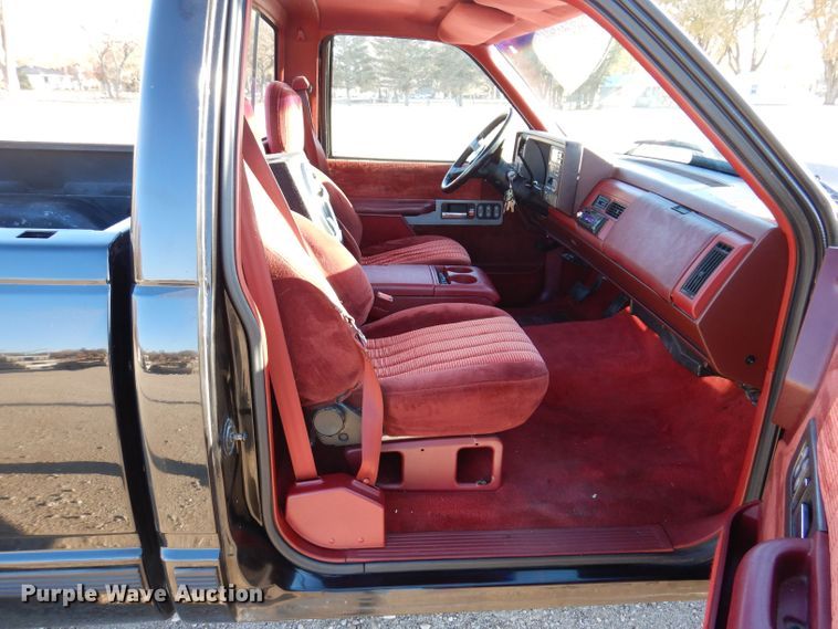 image for item KW9313 1990 Chevrolet Cheyenne C1500  SS pickup truck