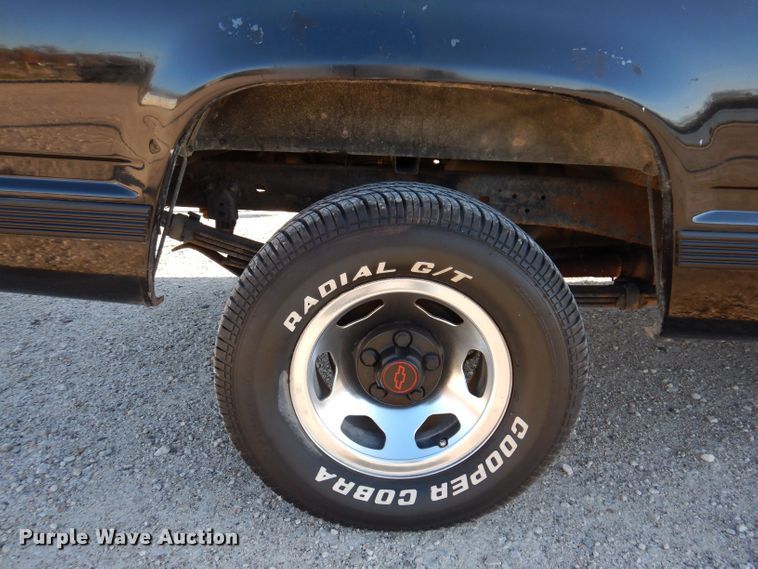 image for item KW9313 1990 Chevrolet Cheyenne C1500  SS pickup truck