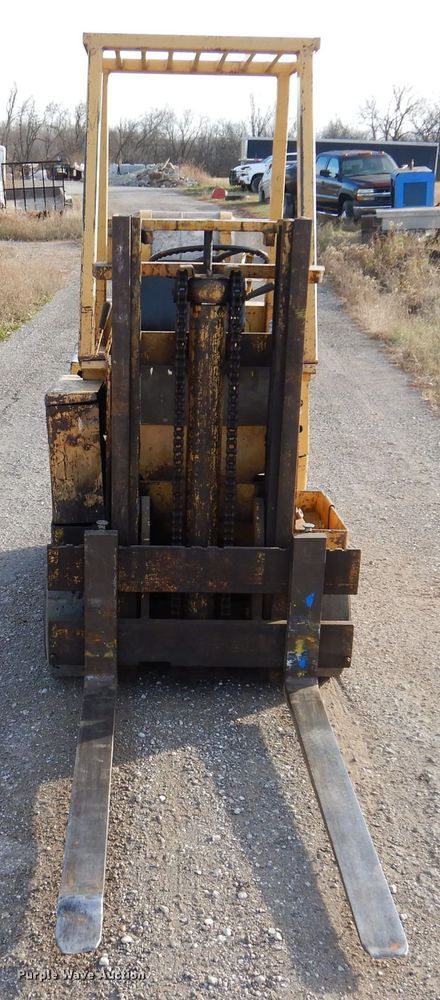 image for item KW9777 Allis Chalmers ACC-40 LPS  forklift