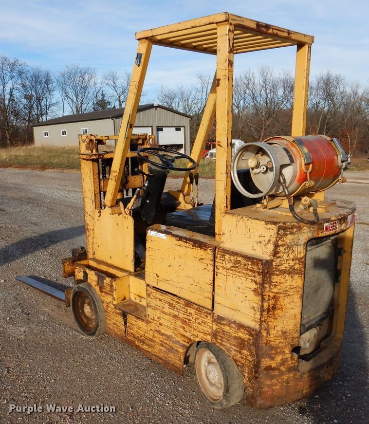 image for item KW9777 Allis Chalmers ACC-40 LPS  forklift