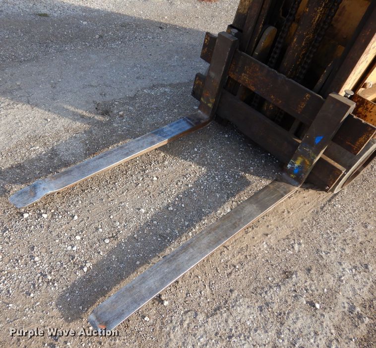 image for item KW9777 Allis Chalmers ACC-40 LPS  forklift