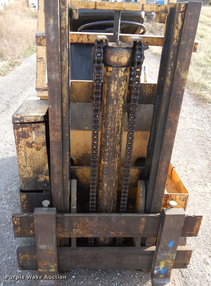 image for item KW9777 Allis Chalmers ACC-40 LPS  forklift