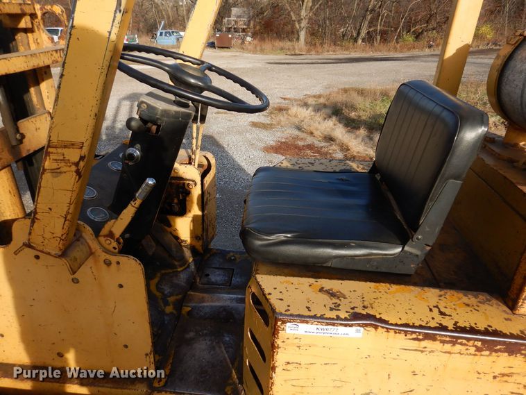 image for item KW9777 Allis Chalmers ACC-40 LPS  forklift