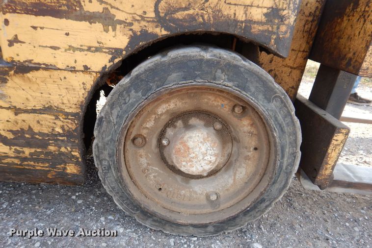 image for item KW9777 Allis Chalmers ACC-40 LPS  forklift