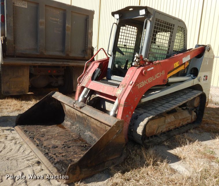 image for item LG9864 2016 Takeuchi TL12  tracked skid steer loader