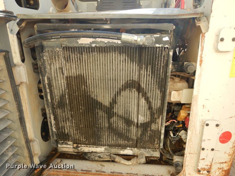 image for item LG9864 2016 Takeuchi TL12  tracked skid steer loader