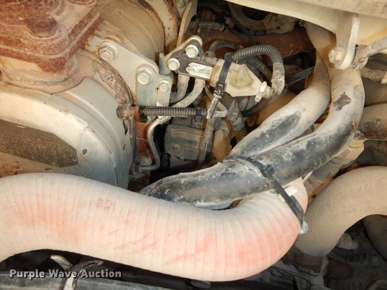 image for item LG9864 2016 Takeuchi TL12  tracked skid steer loader