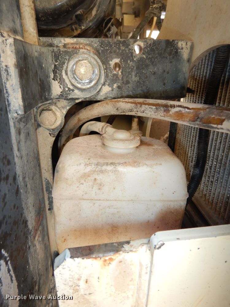 image for item LG9864 2016 Takeuchi TL12  tracked skid steer loader