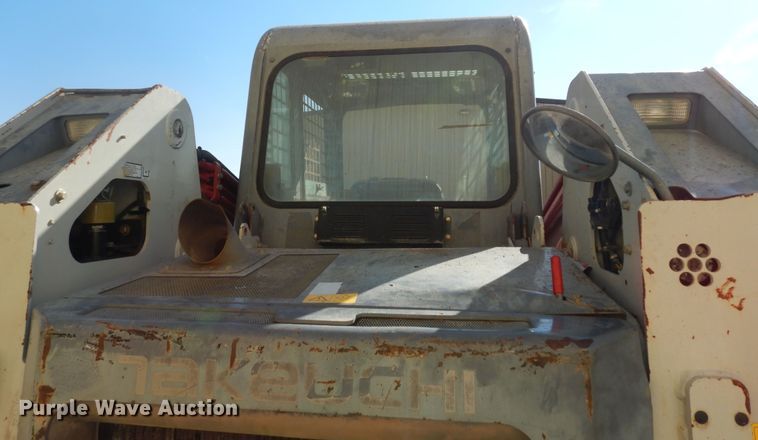 image for item LG9864 2016 Takeuchi TL12  tracked skid steer loader