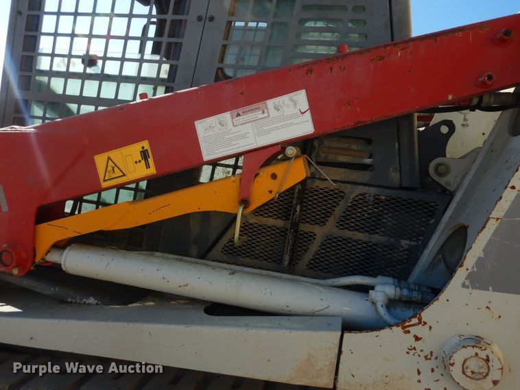 image for item LG9864 2016 Takeuchi TL12  tracked skid steer loader