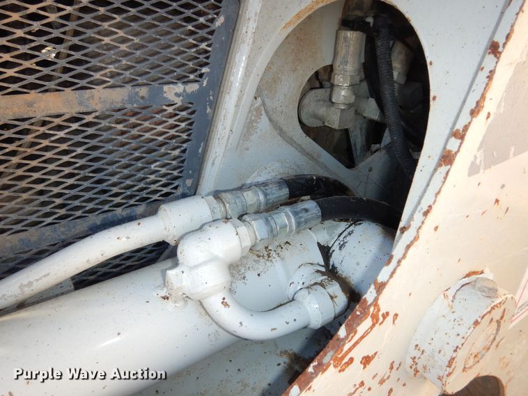 image for item LG9864 2016 Takeuchi TL12  tracked skid steer loader