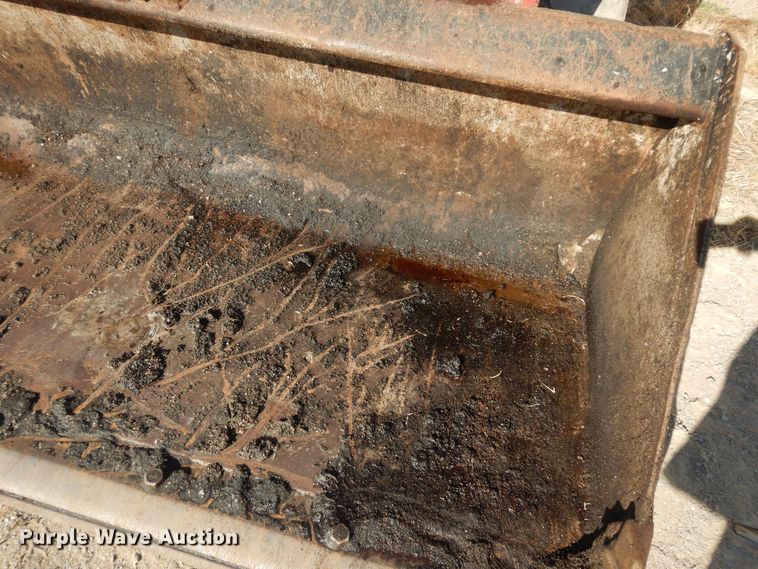 image for item LG9864 2016 Takeuchi TL12  tracked skid steer loader