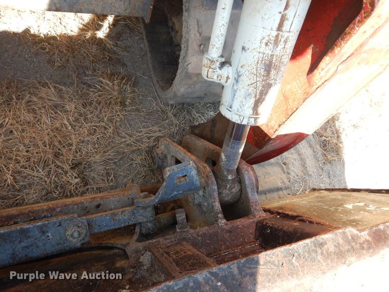 image for item LG9864 2016 Takeuchi TL12  tracked skid steer loader