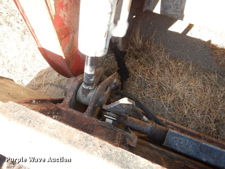 image for item LG9864 2016 Takeuchi TL12  tracked skid steer loader