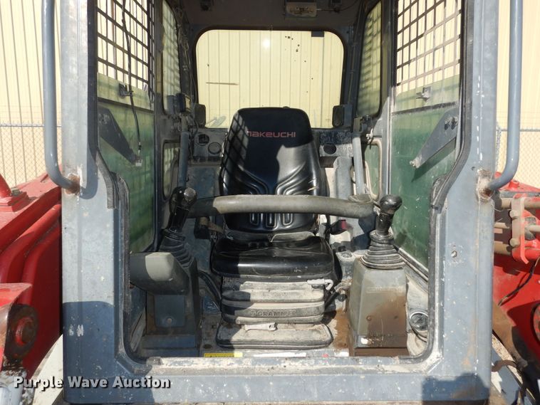 image for item LG9864 2016 Takeuchi TL12  tracked skid steer loader