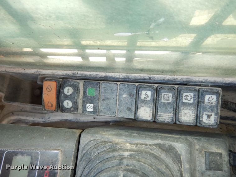 image for item LG9864 2016 Takeuchi TL12  tracked skid steer loader