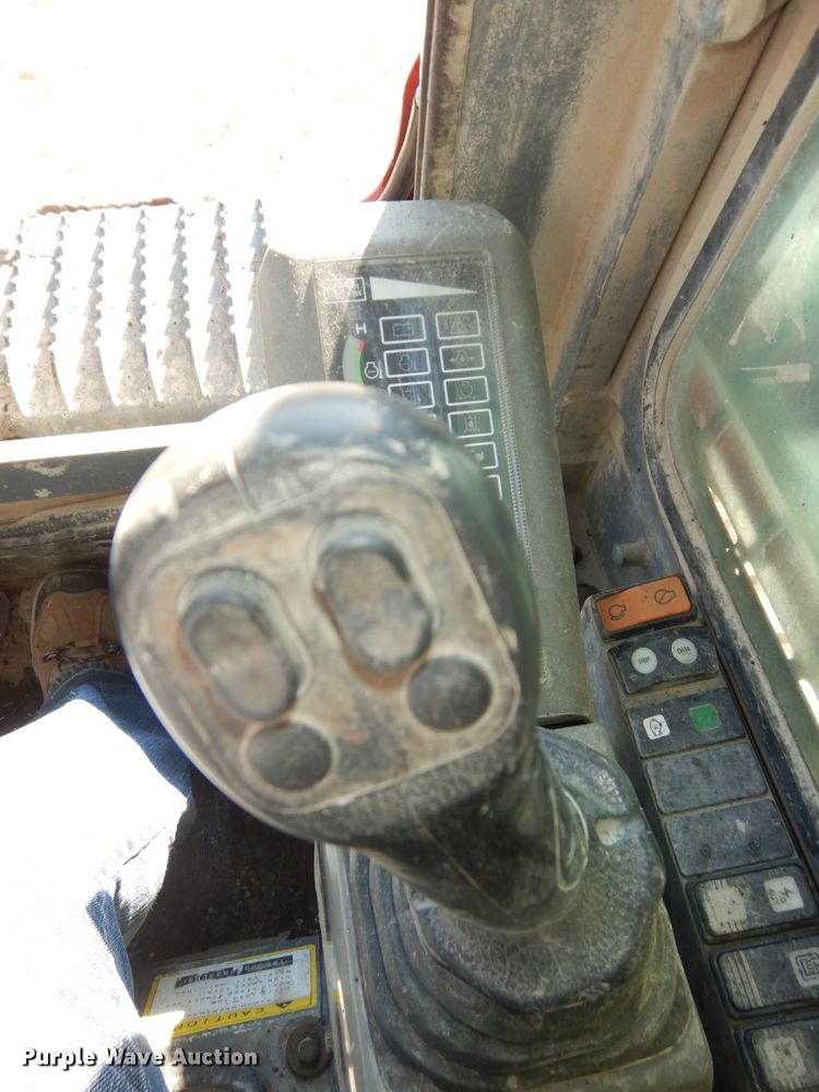 image for item LG9864 2016 Takeuchi TL12  tracked skid steer loader