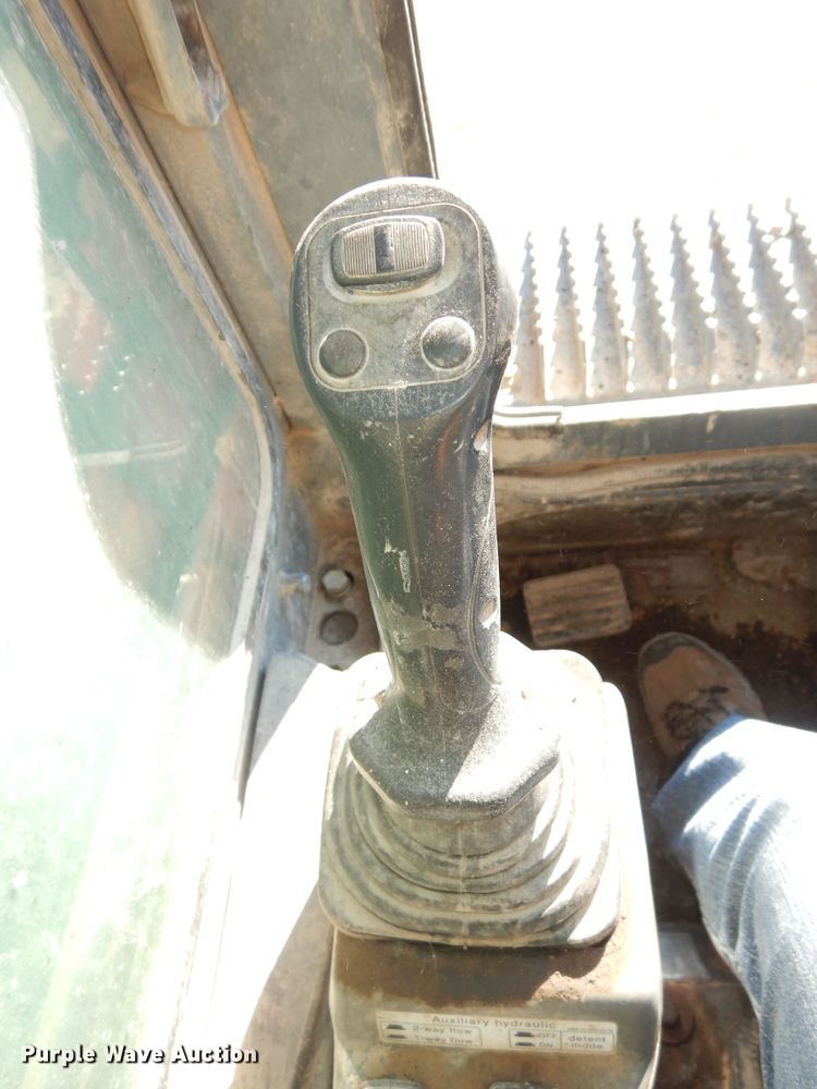 image for item LG9864 2016 Takeuchi TL12  tracked skid steer loader