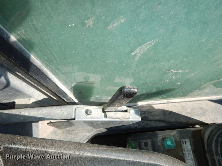 image for item LG9864 2016 Takeuchi TL12  tracked skid steer loader