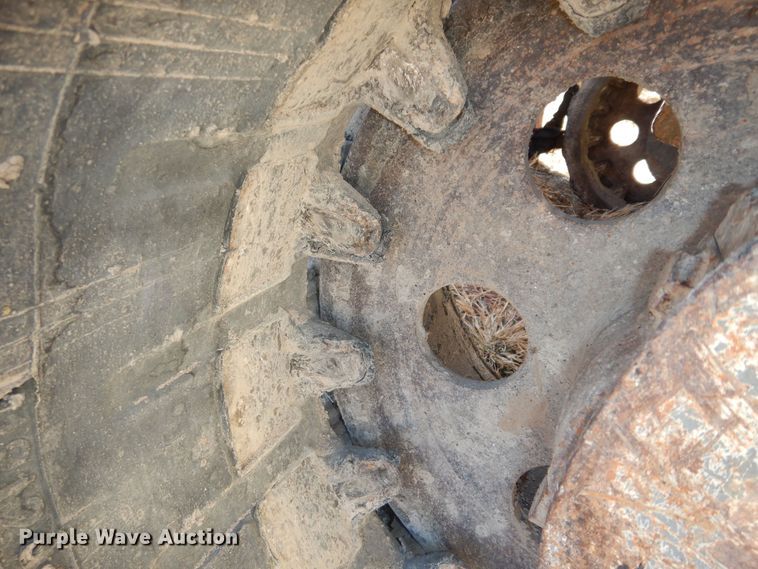 image for item LG9864 2016 Takeuchi TL12  tracked skid steer loader